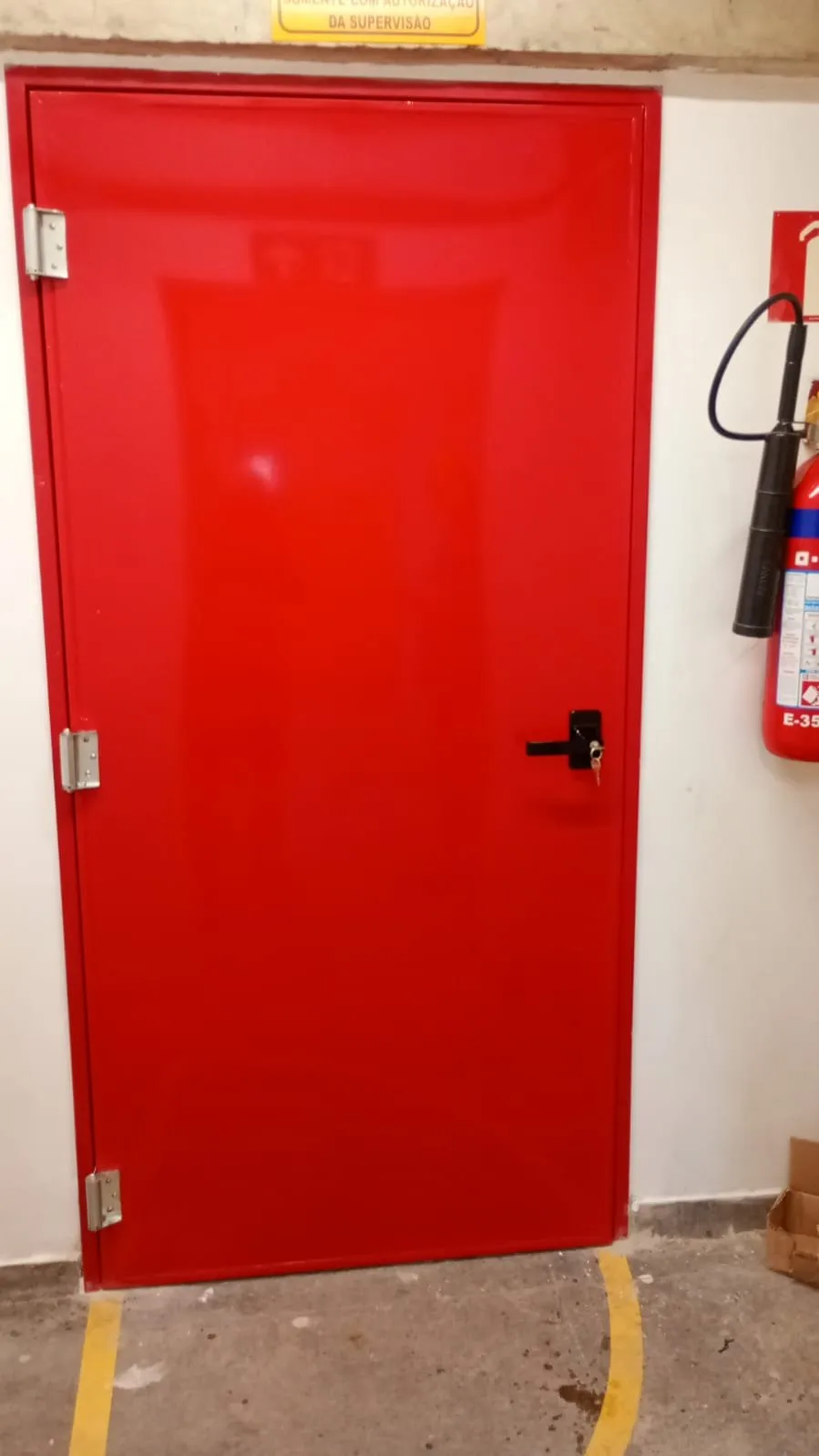 Porta Corta-Fogo P90 com Fechadura de Chave na BASF (Suvinil)