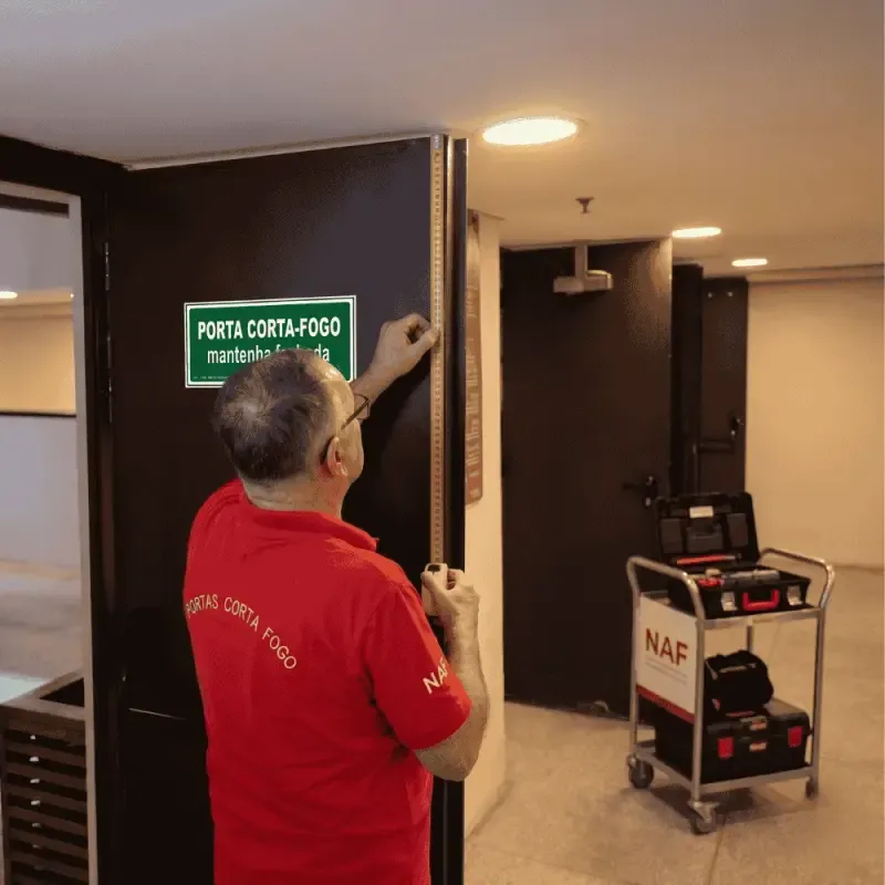 Manutenção Preventiva de Portas Corta Fogo